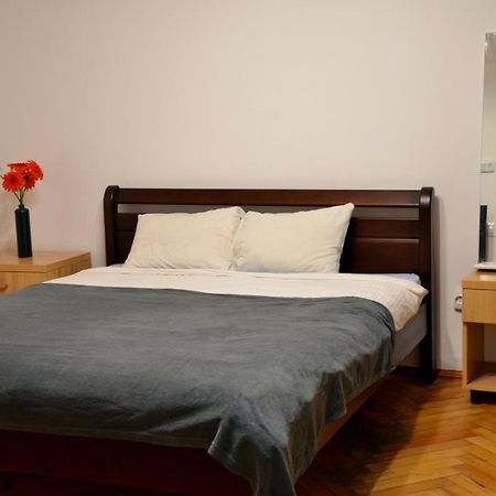 Brand New Apartment In City Center Lwów Zewnętrze zdjęcie